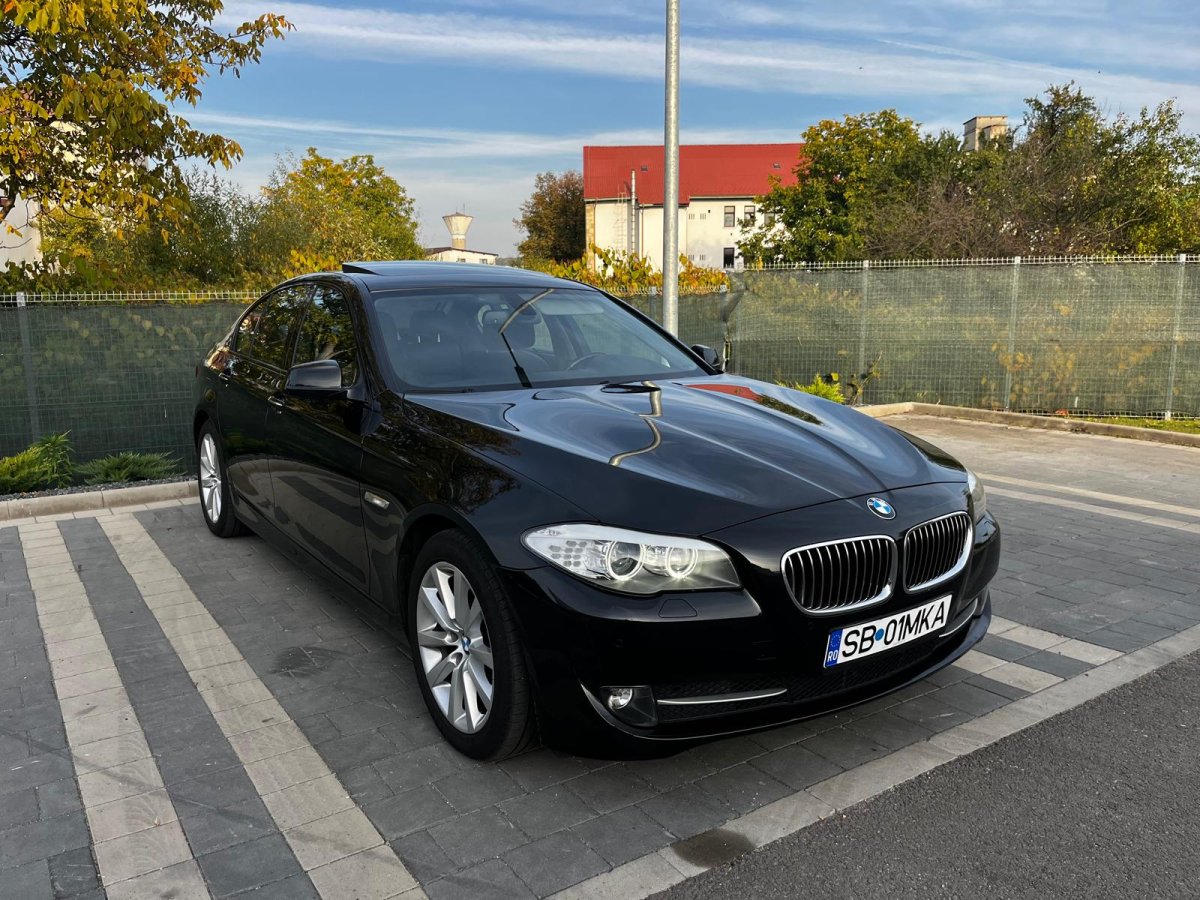 2011 BMW F10 528i - N53B30 - Manual